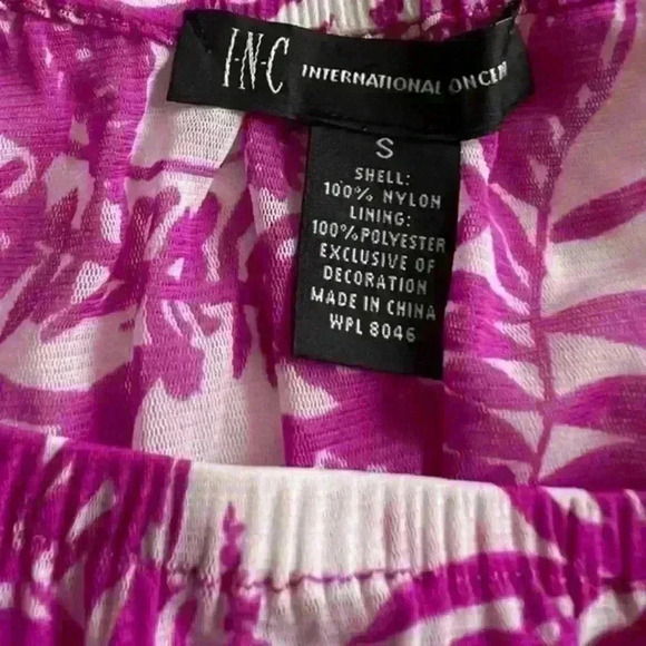 I-N-C Pink Purplish Sheet‎ Flowered Blouse - Small - Picture 3 of 3